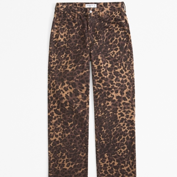Abercrombie & Fitch Denim - LIKE NEW Abercrombie & Fitch Leopard Jeans